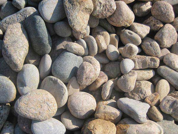 河南河卵石破碎機(jī)廠家好評(píng)如潮，靠的是什么？