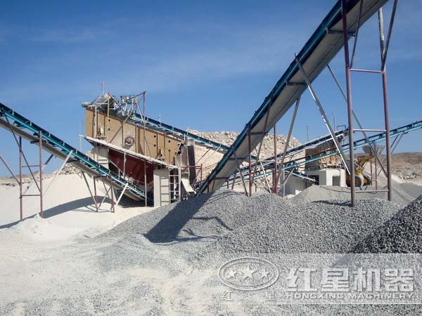 石子破碎生產(chǎn)線客戶現(xiàn)場(chǎng)圖一