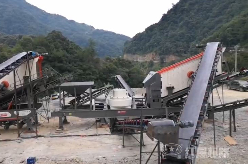 “二合一”移動(dòng)式人工制砂現(xiàn)場