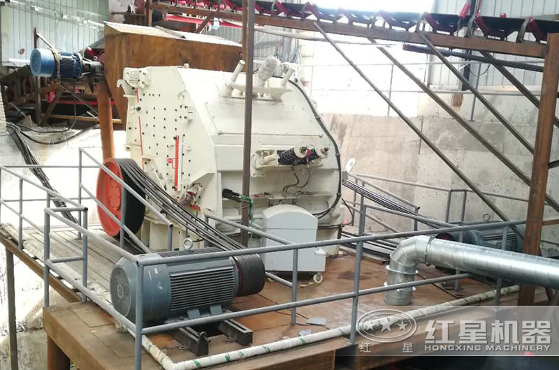 反擊式破碎機(jī)應(yīng)用現(xiàn)場