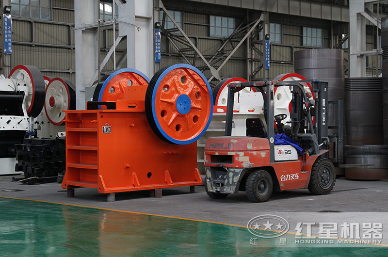 一個(gè)采石場(chǎng)投資一套大型鵝卵石破碎生產(chǎn)設(shè)備需要多少錢？