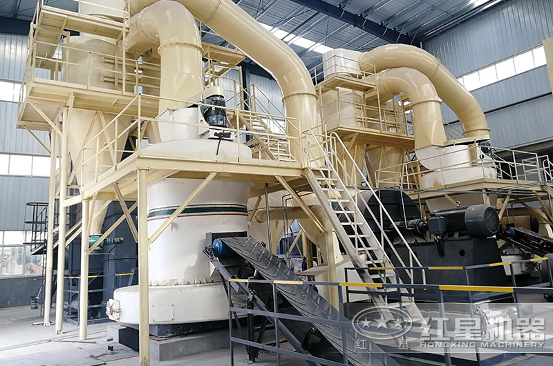 山西客戶高強(qiáng)磨粉機(jī)工作現(xiàn)場(chǎng)圖片