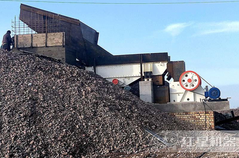 鄂式碎煤機(jī)作業(yè)現(xiàn)場圖片