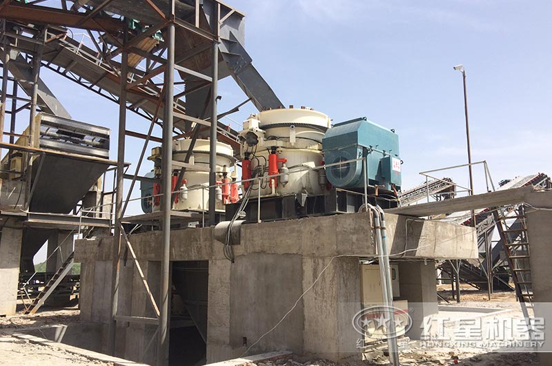 多缸圓錐破碎機(jī)工作現(xiàn)場(chǎng)圖片