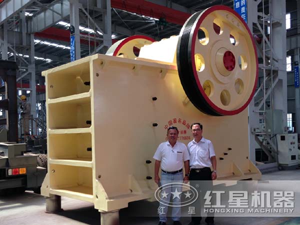 大型煤炭顎式破碎機(jī)