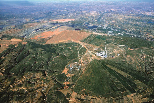 推動(dòng)綠色礦山建設(shè)，紅星破碎機(jī)廠家鼎力相助