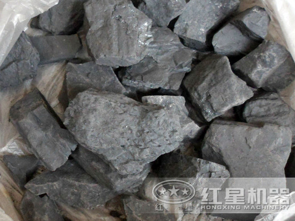 一臺用于破碎煤矸石的移動粉碎機(jī)_70噸/小時(shí)，出料粒度20以下