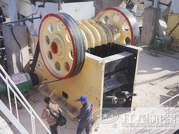 生產(chǎn)線現(xiàn)場(chǎng)指導(dǎo)