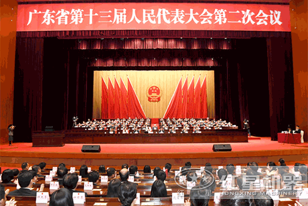 大型流動粉碎石頭一體機多少錢一臺？