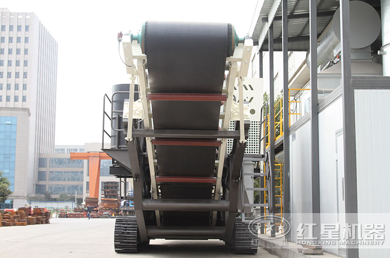 移動石子破碎站已經開去躲雨了，您的砂石設備還泡在水里嗎？