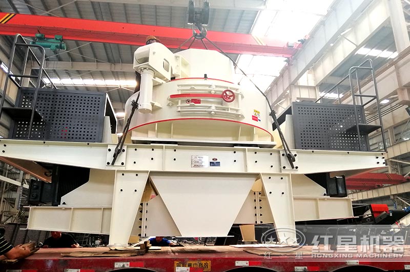 河南紅星裝車(chē)發(fā)貨河卵石石子制砂生產(chǎn)現(xiàn)場(chǎng)