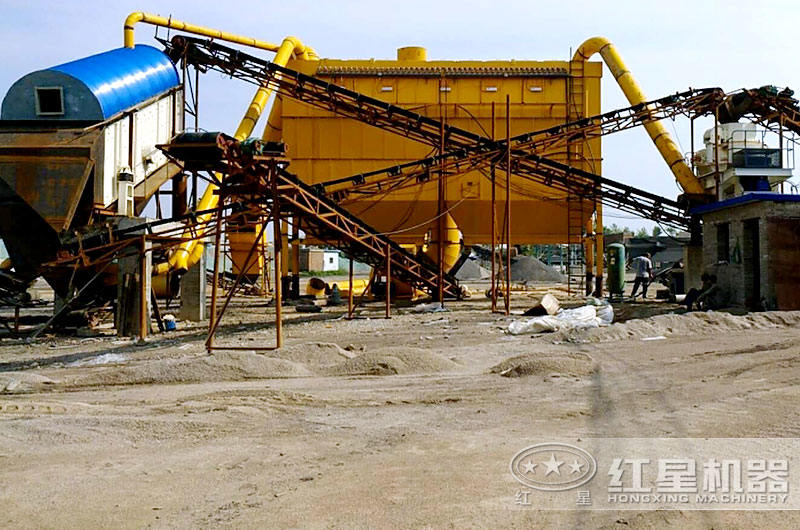 環(huán)保型機(jī)制砂生產(chǎn)線如何配置，一天能生產(chǎn)多少噸細(xì)沙？