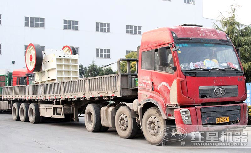 人工破碎混凝土用什么機(jī)器？選擇顎破機(jī)，大產(chǎn)量，運(yùn)行可靠