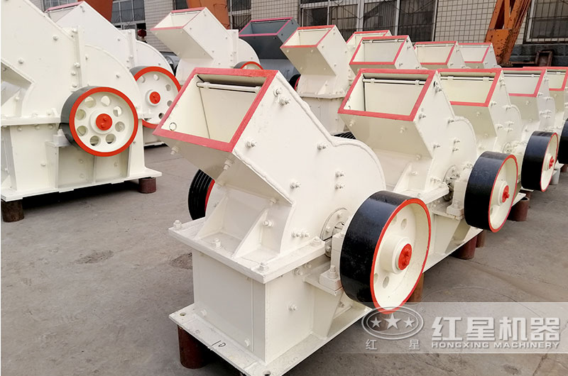 錘式碎石機每小時生產(chǎn)10噸多少錢？哪里有生產(chǎn)廠家？