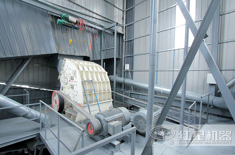 錘式破碎機能破碎生石灰嗎？有時產(chǎn)50噸的嗎？