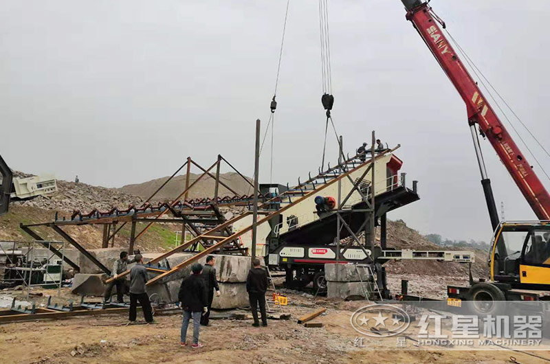 時產(chǎn)150T左右的河卵石移動式制砂機單價是多少？能不能分期付款？