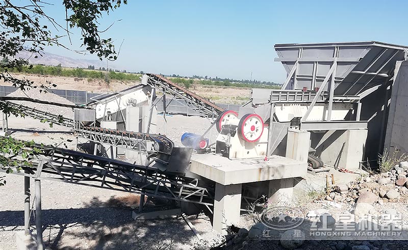礦山鄂式破碎機(jī)價(jià)格一臺是多少錢？詳看紅星破碎機(jī)2021新報(bào)價(jià)
