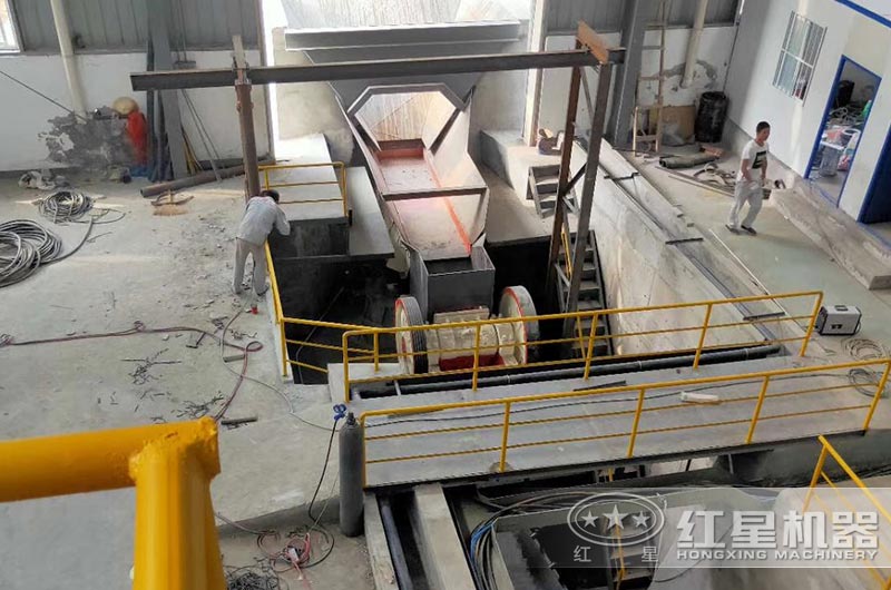 磚廠用頁(yè)巖破碎機(jī)轉(zhuǎn)速一般是多少？頁(yè)巖磚和紅磚哪個(gè)建房子好？