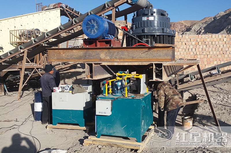 175紅星圓錐機(jī)配多少千瓦電機(jī)？每小時(shí)能生產(chǎn)多少噸石子？銅套怎么換？