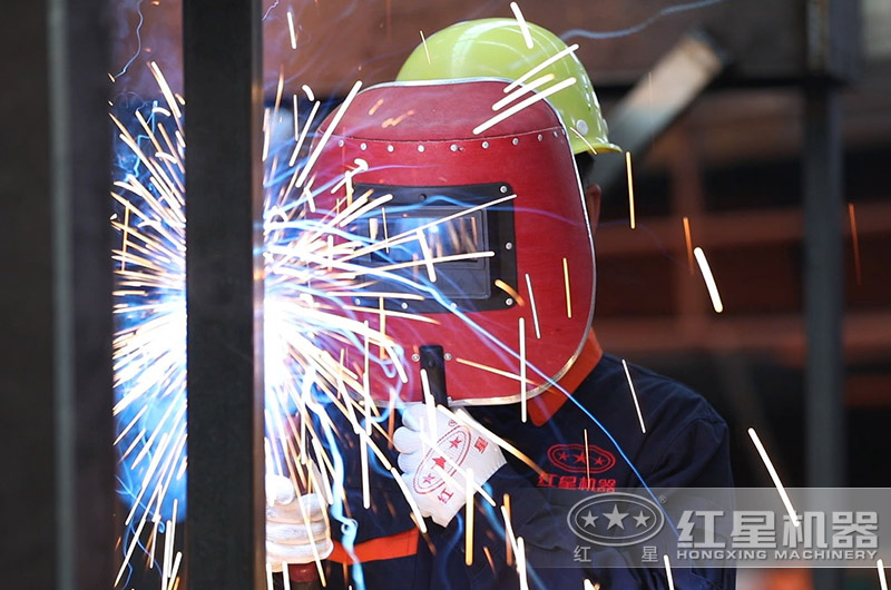 紅星S7系列干法制砂樓匠心制造，制砂手續(xù)辦理簡單